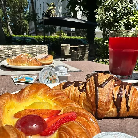 Hotel B&B Des Bains Milano Marittima ホテル ミラノ・マリッティマ