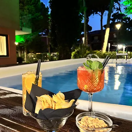 Hotel B&B Des Bains Milano Marittima ホテル 3*